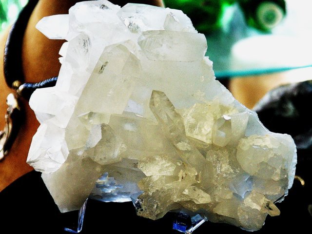 quartzcrystal.jpg